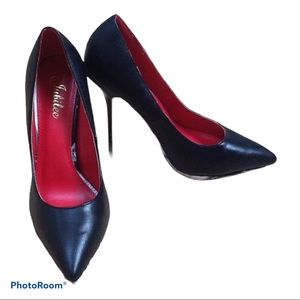 Jubilee Black and White Gold Tip Stiletto Heels